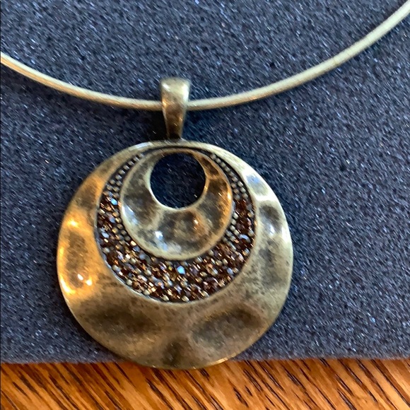 Lia Sophia necklace and earrings - Picture 2 of 4